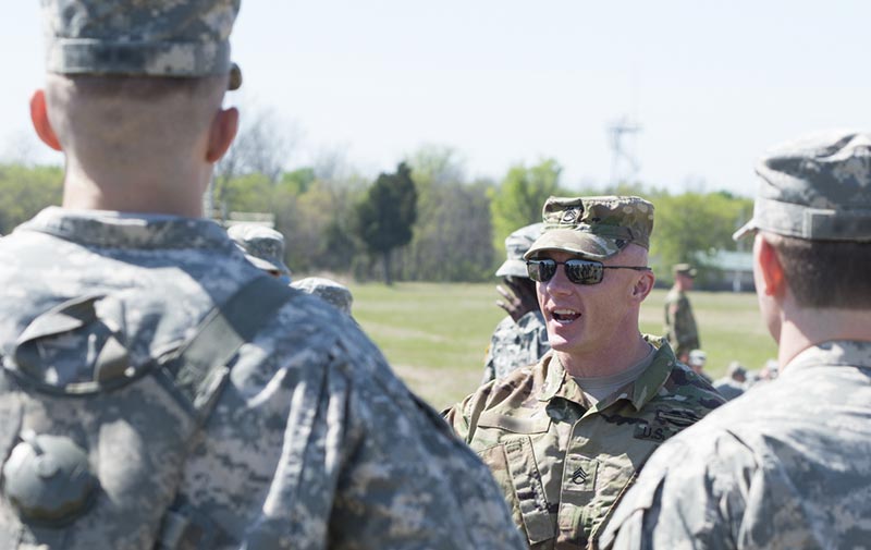 Leader speaking to Soldiers before they participate in a competition